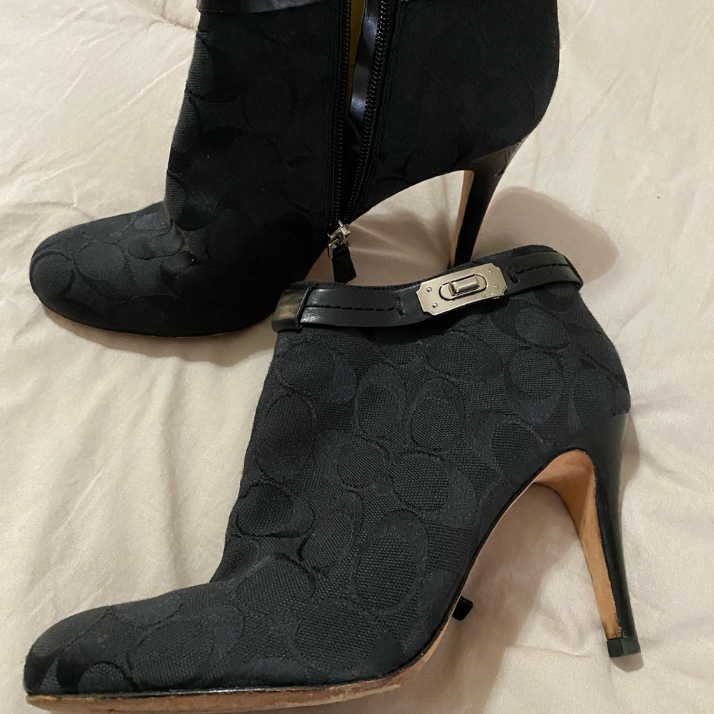 Ladies signature Coach Ankle Boots